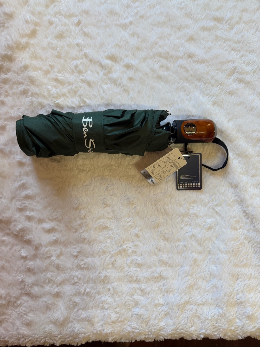 Ben Sherman Green Folding Umbrella with Wood-Look Handle
